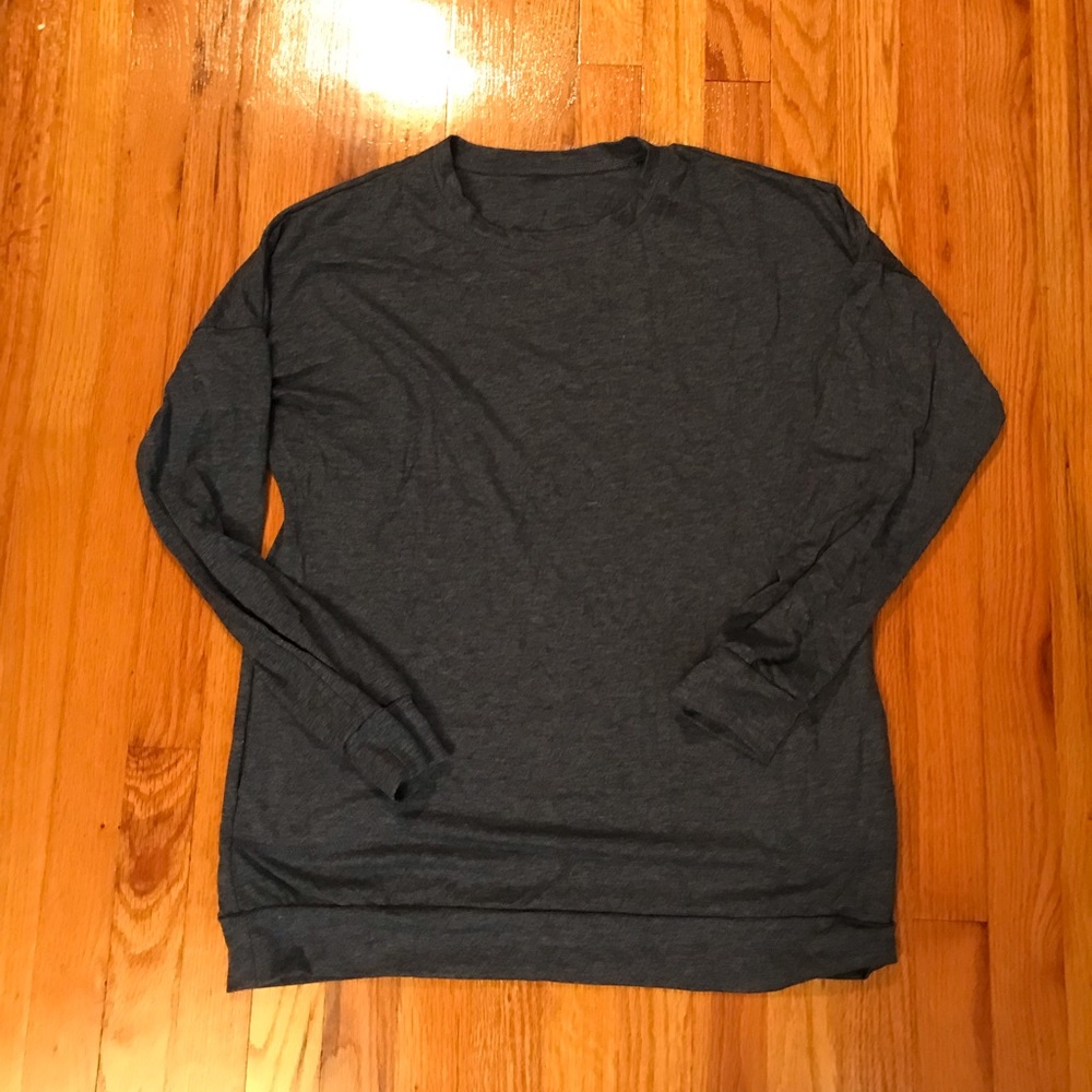 Long sleeve blue top